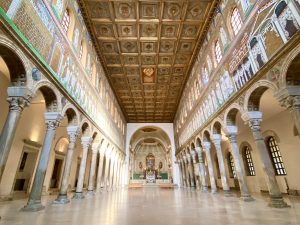 Ravenna, l'arte e la storia S. Apollinare Nuovo