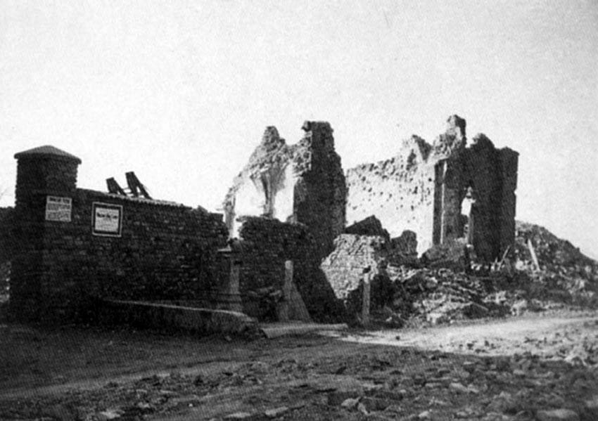 Santa Maria in porto fuori dopo il bombardamento alleato del 1944 